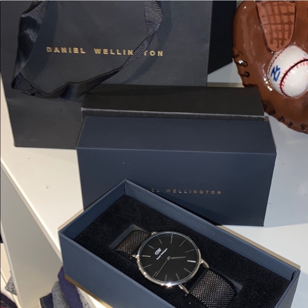DANIEL WELLINGTON WATCH. 36MM. BRAND NEW WITH TAGS